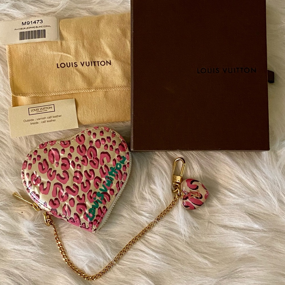 Louis Vuitton Vernis Leopard Coeur Coin Purse
